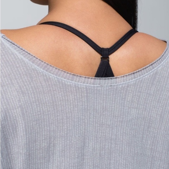 18. Lululemon Flip Your Dog Long Sleeve- Burlap Texture Burnout Silver/ Size 6 - Picture 6 of 12